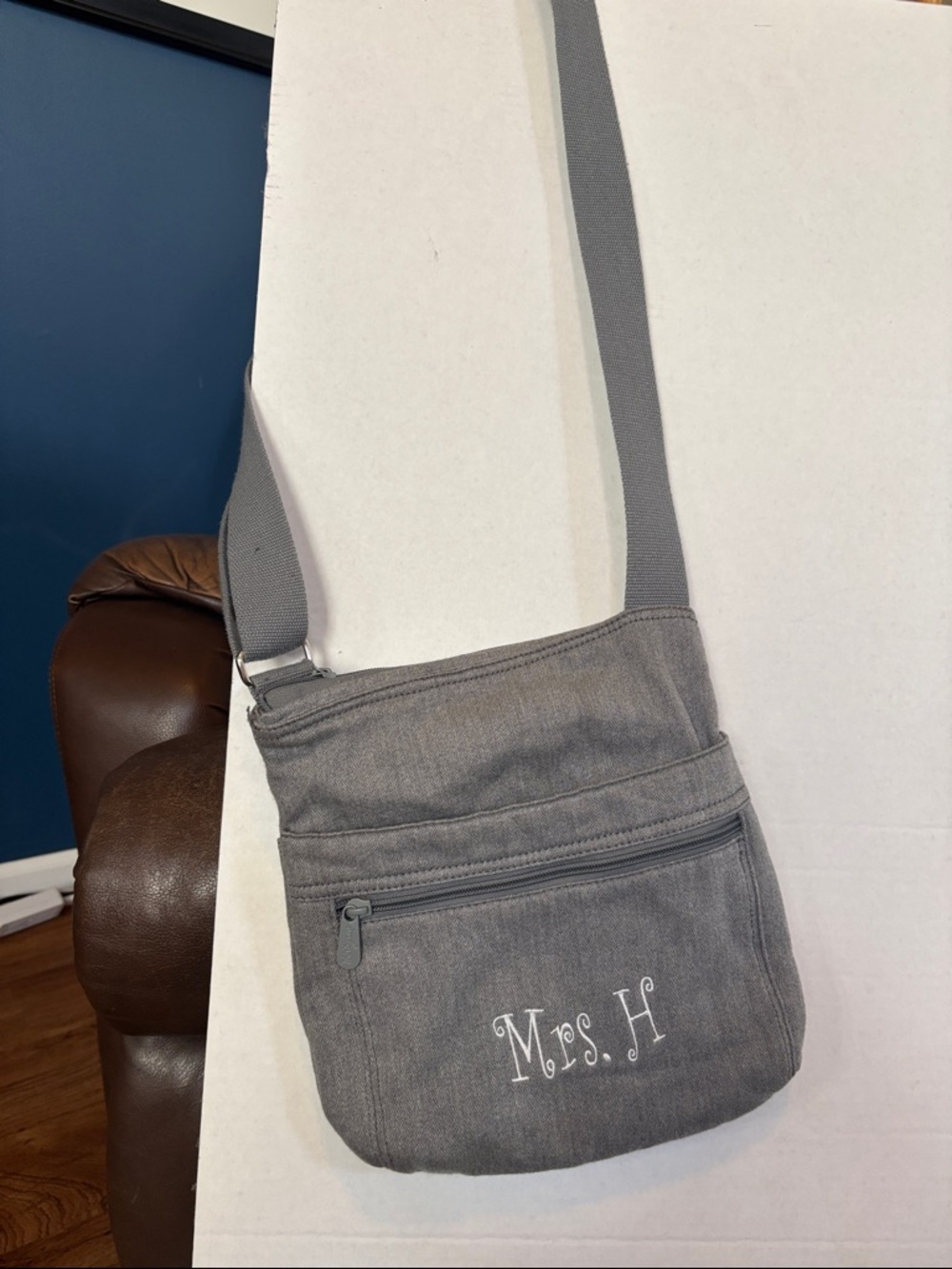 thirty-one Gray Crossbody Messenger Bag with Front Zip